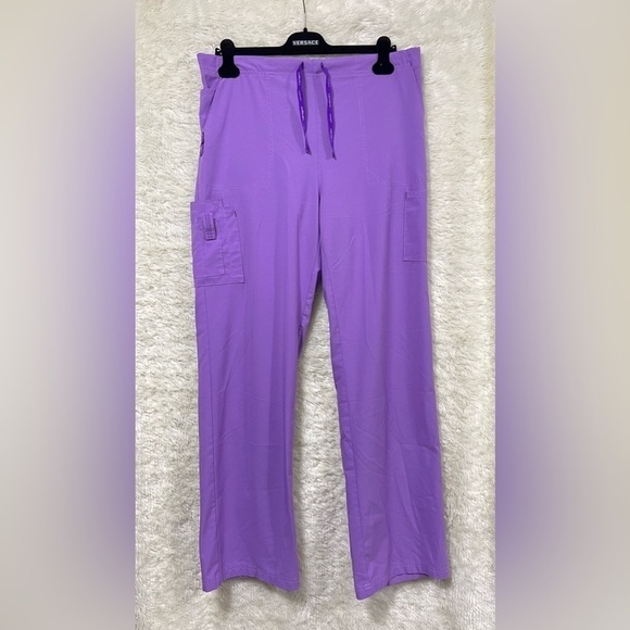 C52110 Carhartt Force® Cross-Flex Utility Boot Cut Cargo Scrub Pants (2 pieces) - Picture 7 of 14